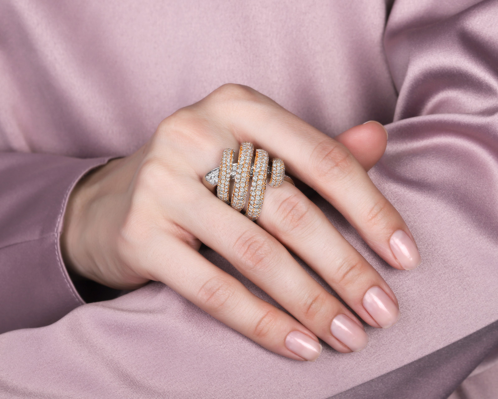 Золотое кольцо с бриллиантами 4.84ct