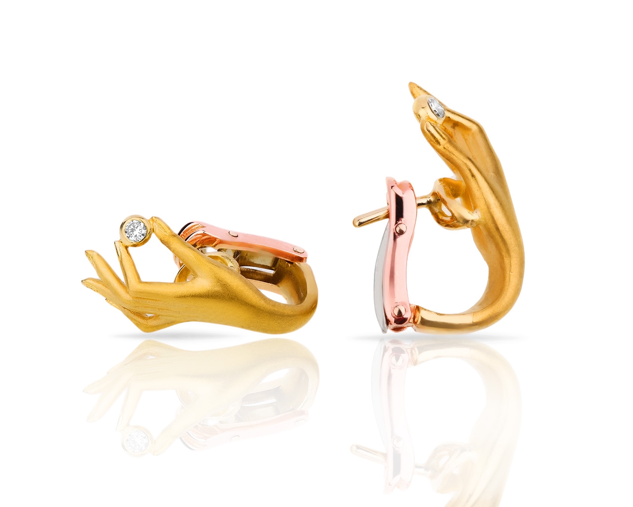 Красивые золотые серьги с бриллиантами Carrera y Carrera