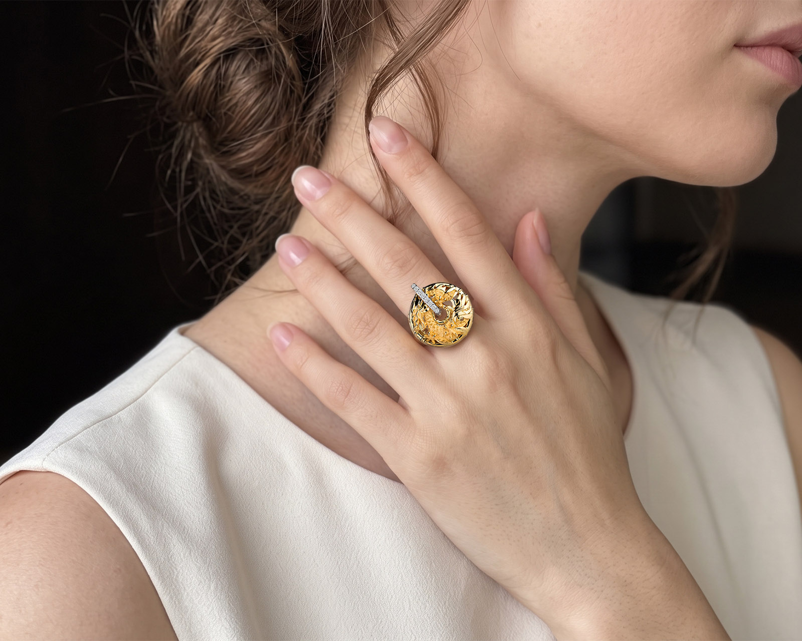 Оригинальное золотое кольцо с бриллиантами 0.09ct Carrera y Carrera Shanghai