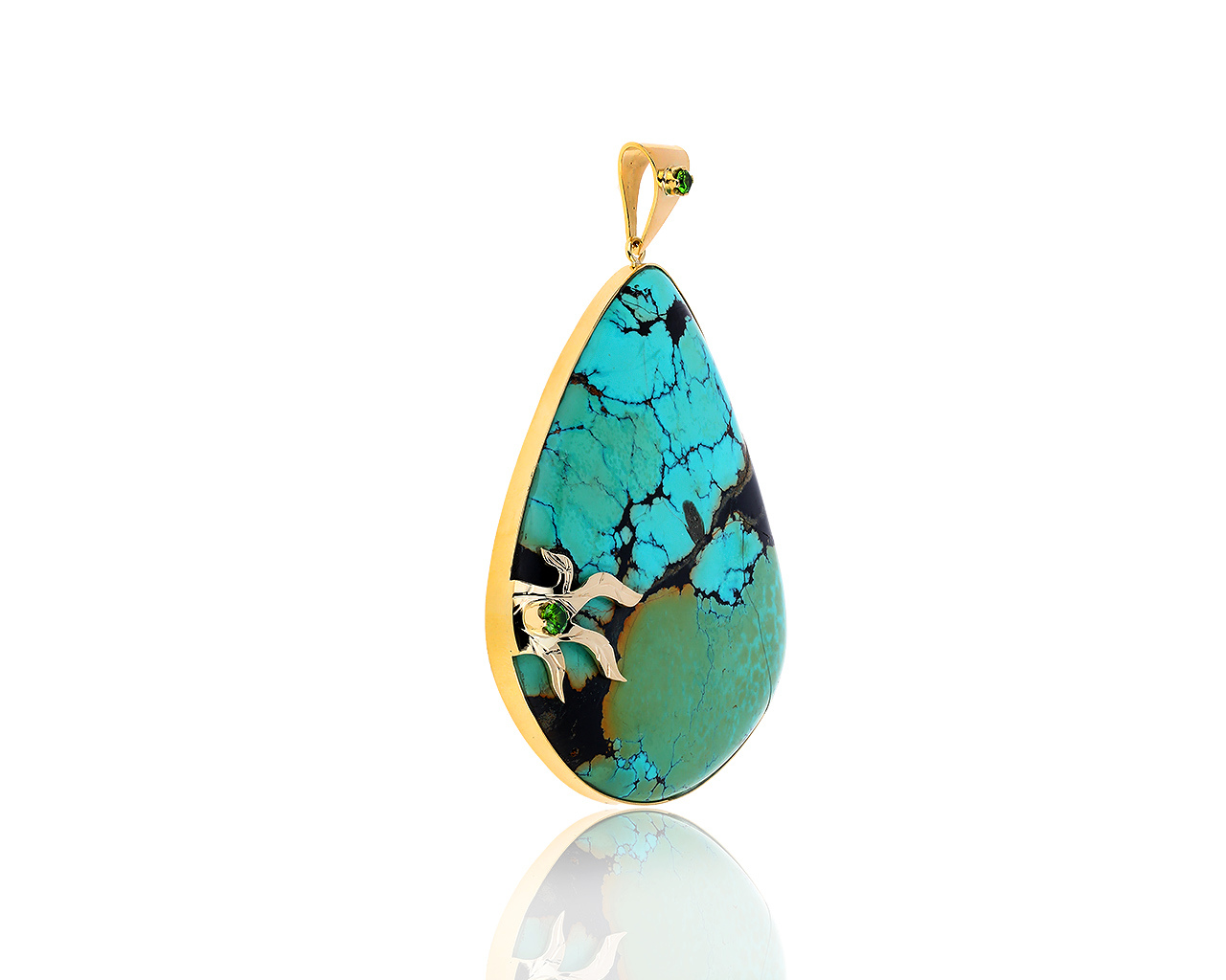 Потрясающий золотой кулон с бирюзой 127.36ct