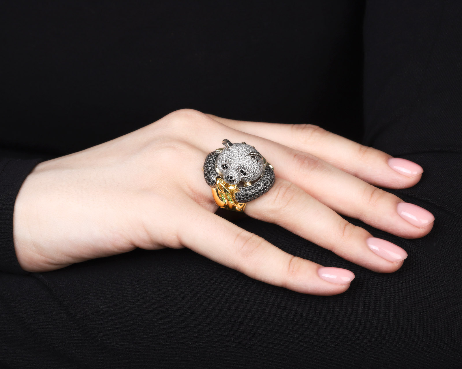 Очаровательное золотое кольцо с бриллиантами 3.29ct