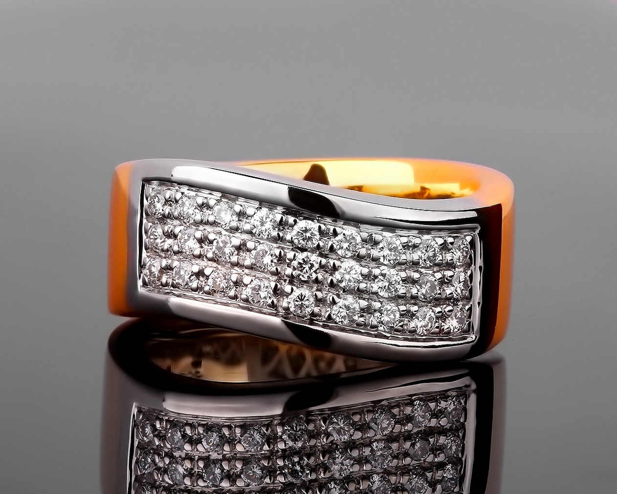 Первоклассное золотое кольцо с бриллиантами 0.32ct