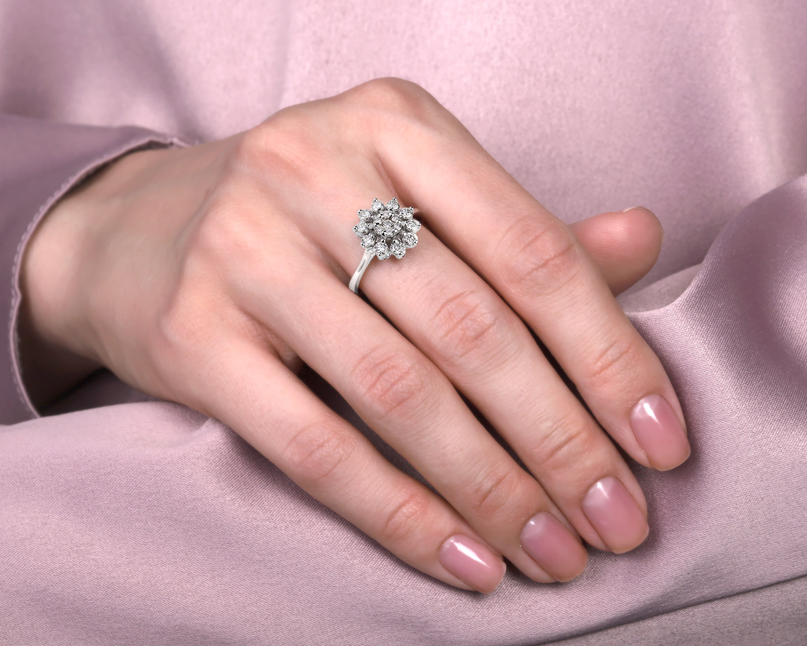 Золотое кольцо с бриллиантами 0.50ct