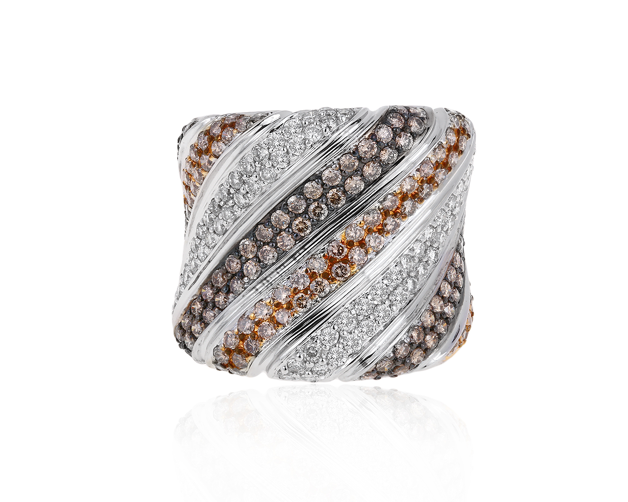 Женственное золотое кольцо с бриллиантами 2.16ct