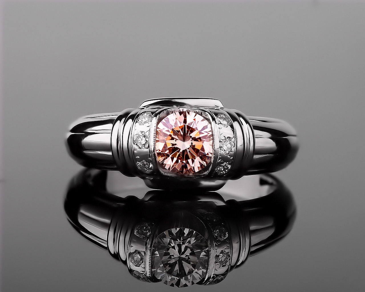 Красивое золотое кольцо с бриллиантами 0.70ct 080817/24