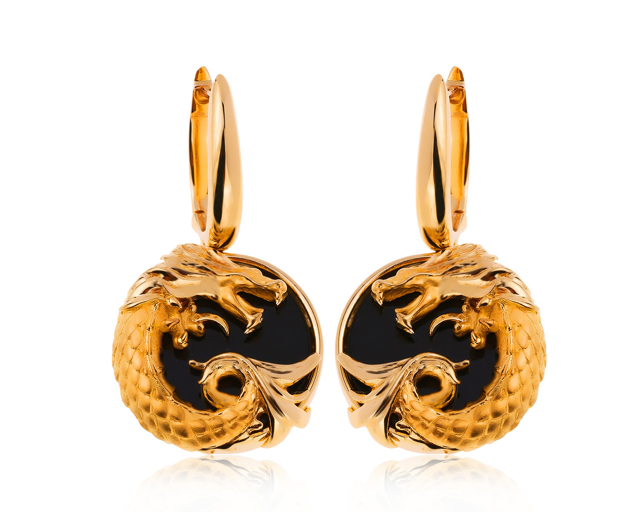 Оригинальные золотые серьги с ониксом Carrera y Carrera Circulos de Fuego 031020/1