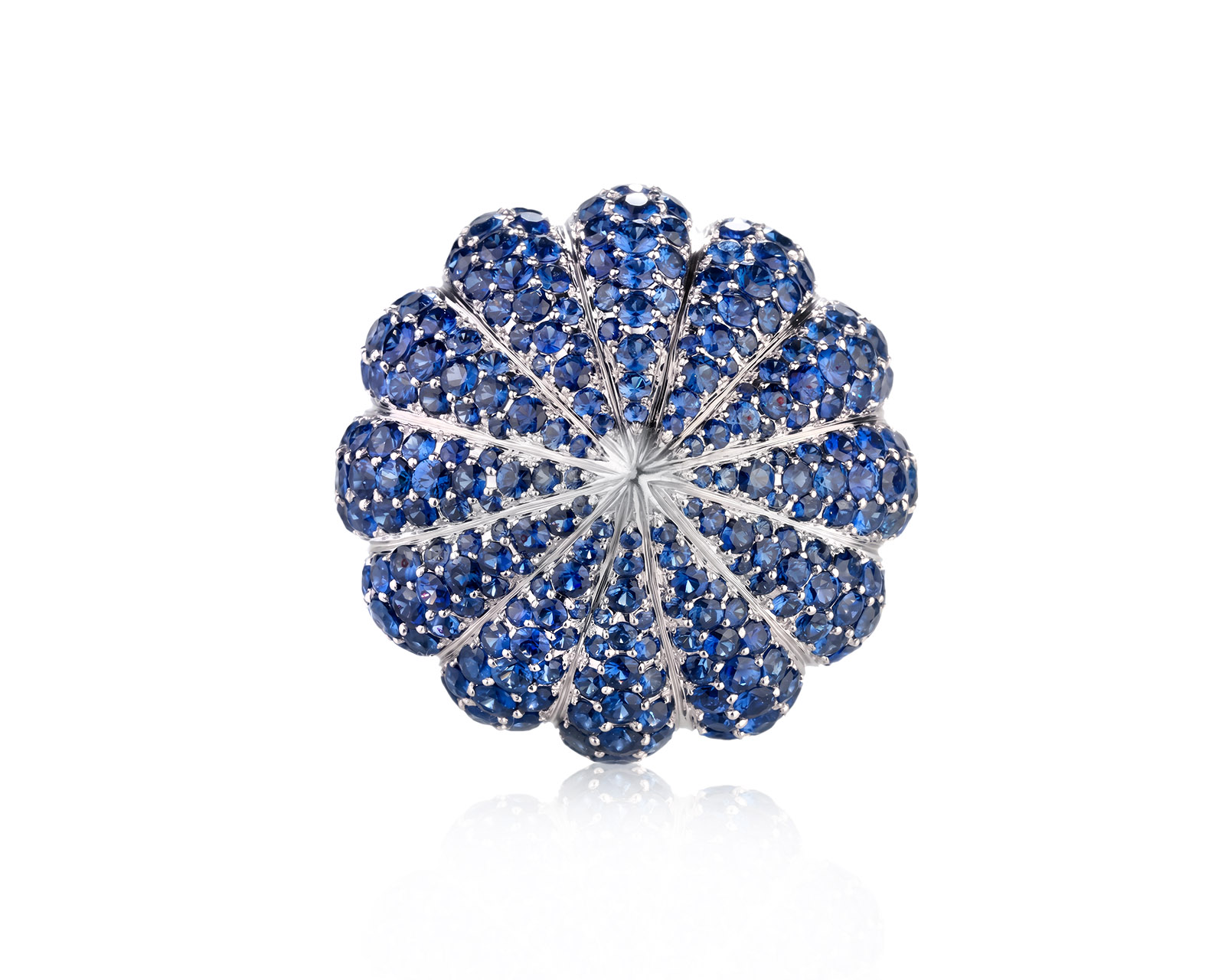 Золотое кольцо с сапфирами 13.50ct и бриллиантами 0.66ct