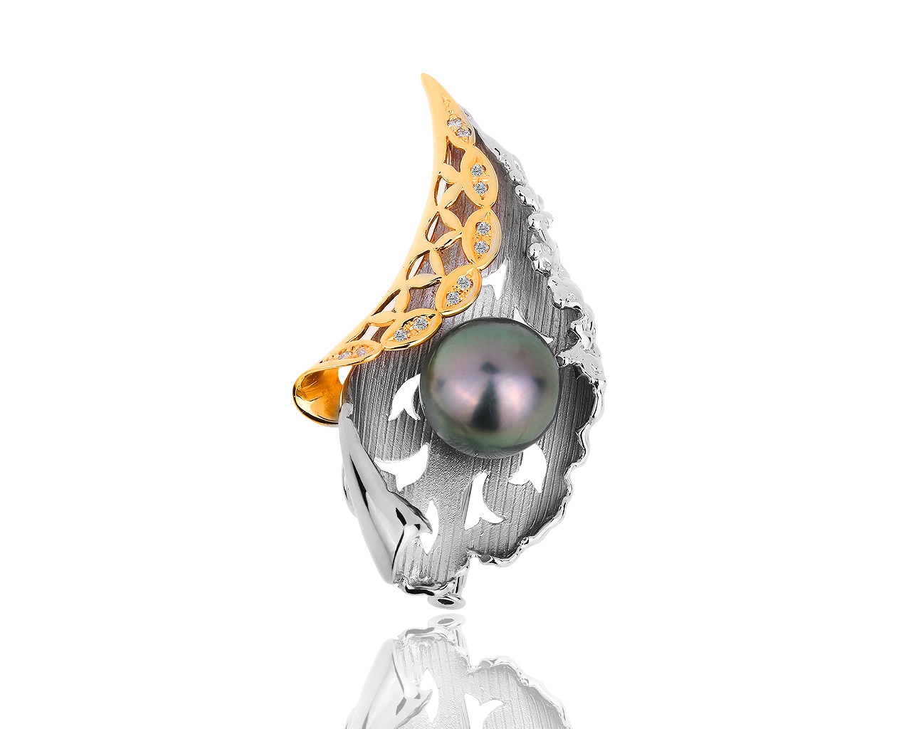 Золотая брошь с жемчугом и бриллиантами 0.09ct 241018/14