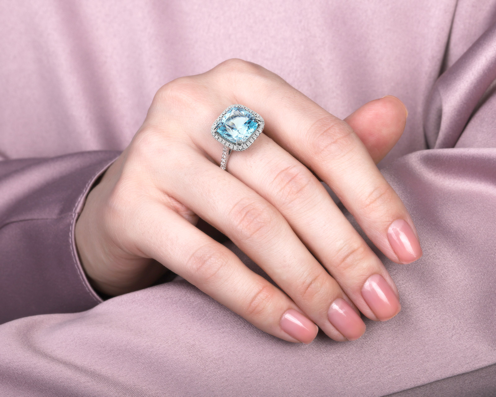 Оригинальное золотое кольцо с аквамарином 7.22ct Constantin Artmayer