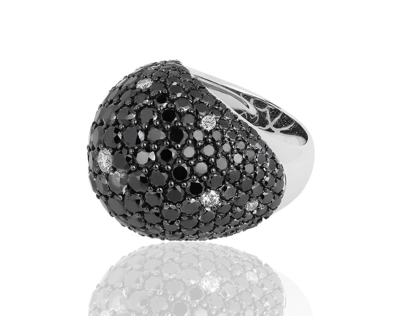 Итальянское золотое кольцо с черными и белыми бриллиантами 14.05ct
