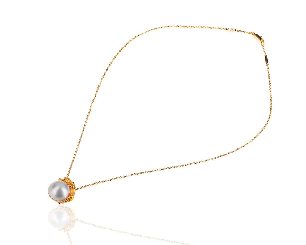 Золотая подвеска с бриллиантами и жемчугом Carrera y Carrera