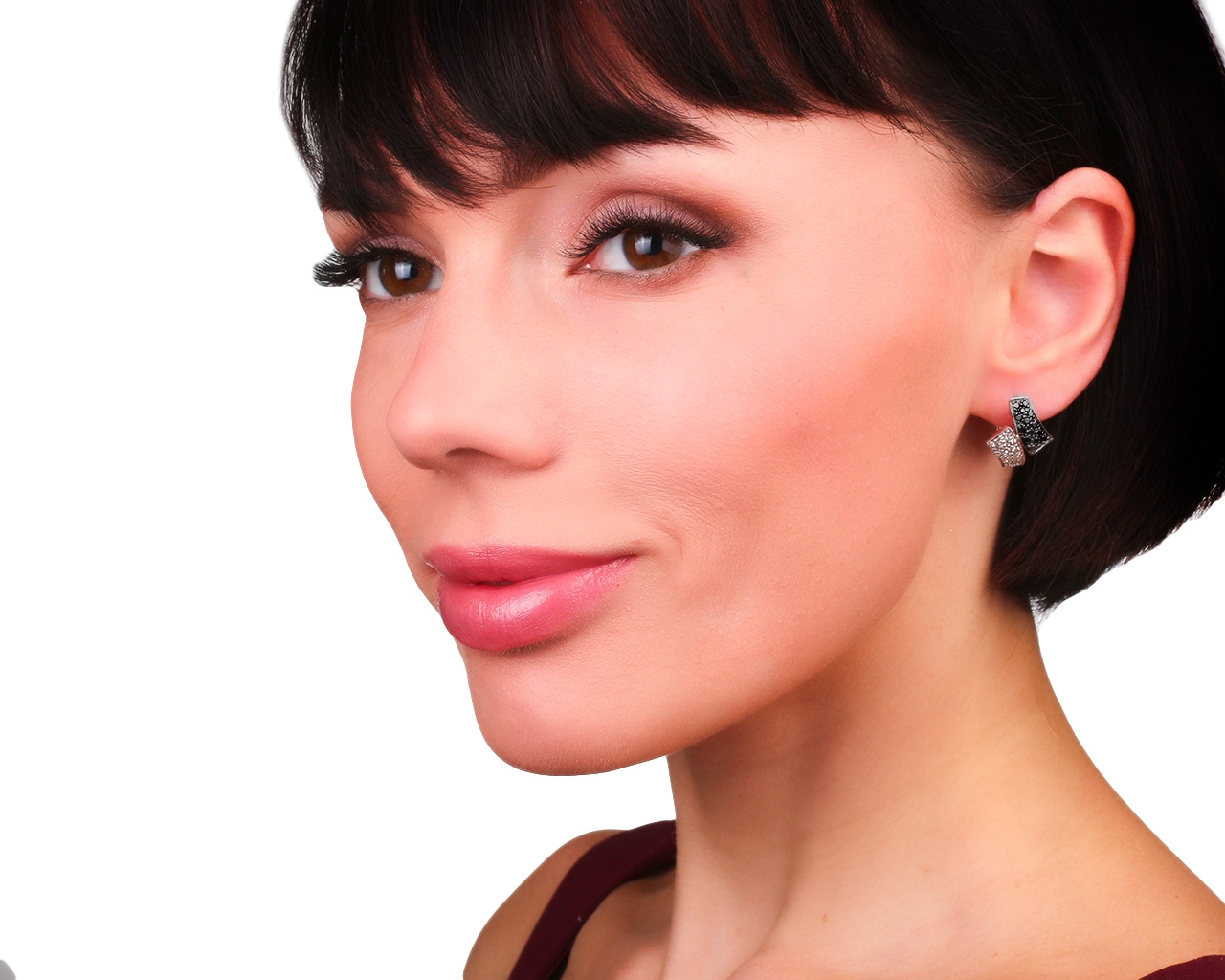 Золотые серьги с белыми и черными бриллиантами 0.54ct