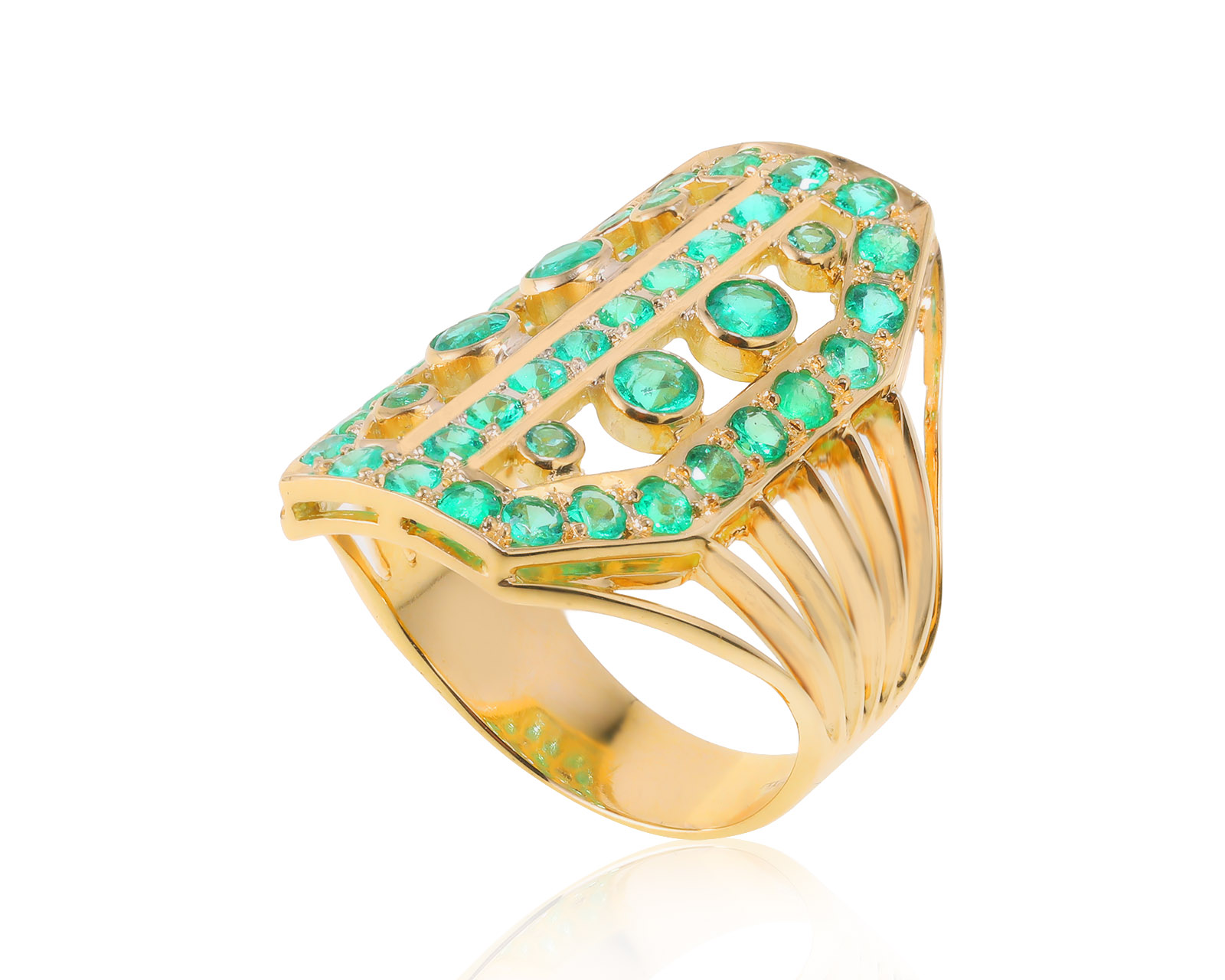 Завораживающее золотое кольцо с изумрудами 1.48ct 010822/21