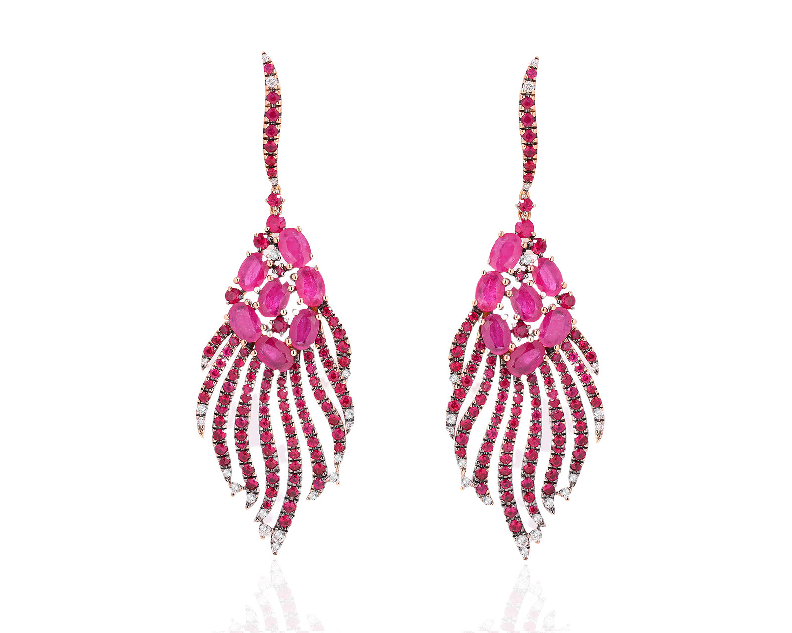 Оригинальные золотые серьги с рубинами 12.12ct Casato Noor