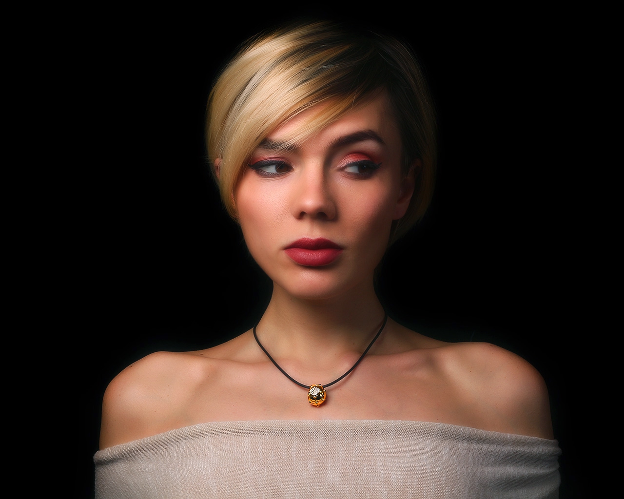 Шикарная бриллиантовая подвеска Аvakian Tzarina