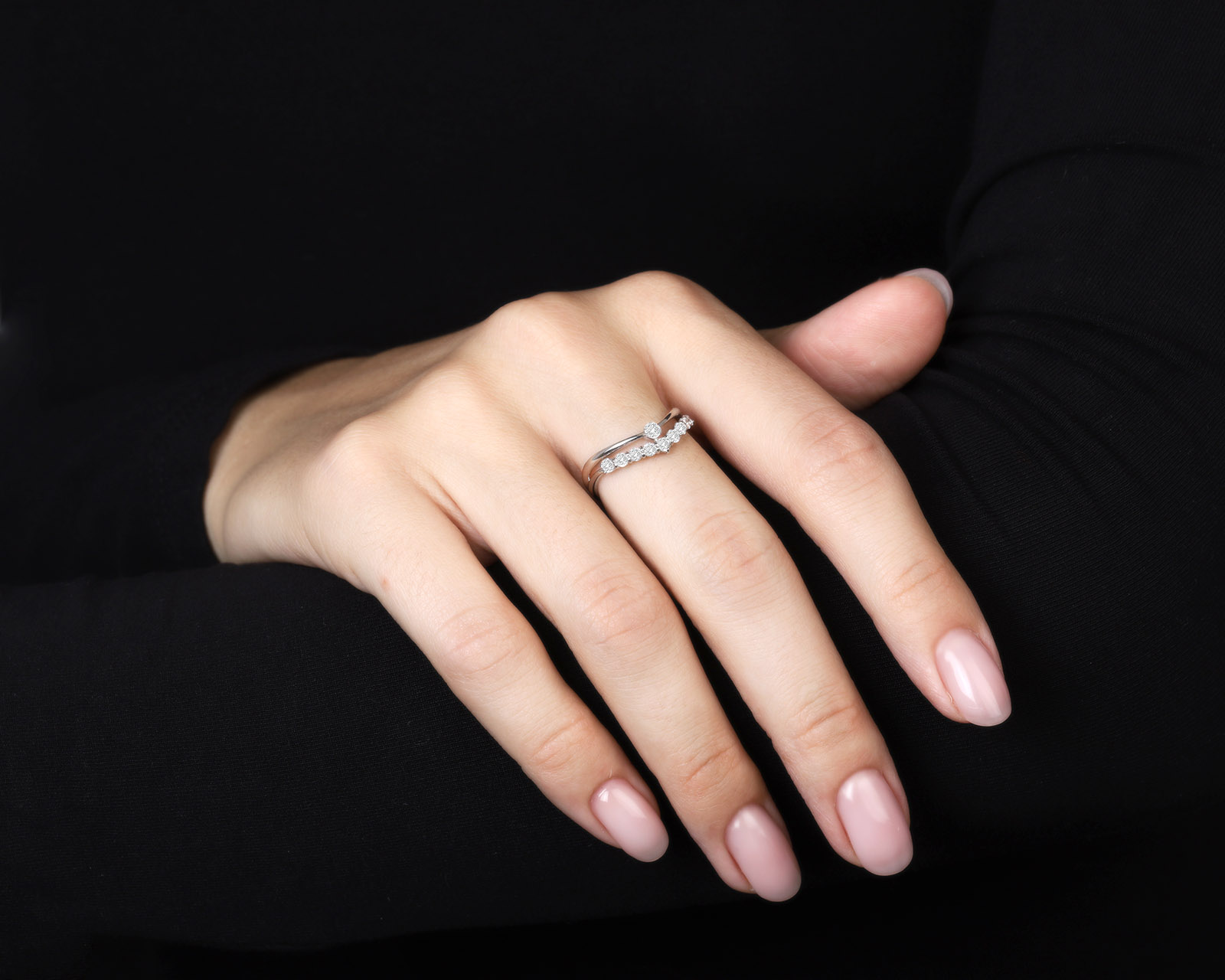 Изящное платиновое кольцо с бриллиантами 0.44ct