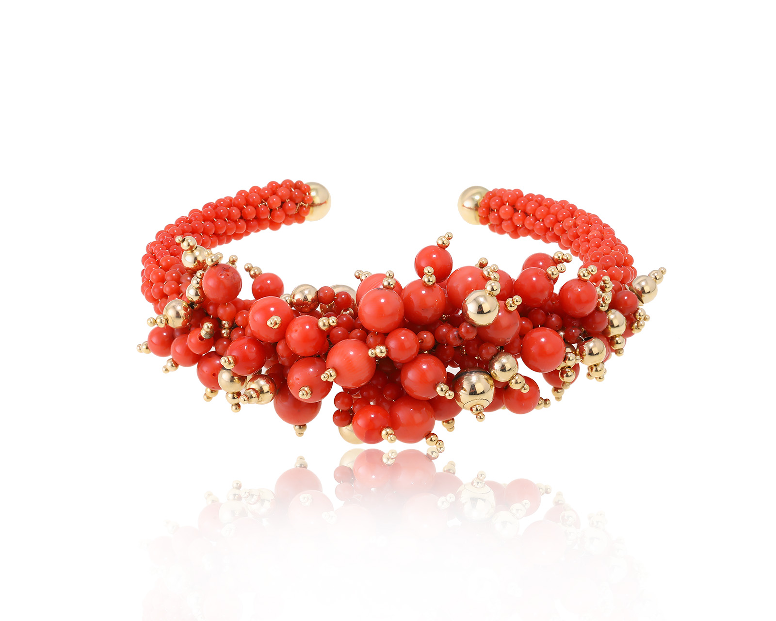 Золотой браслет с кораллами 080224/3