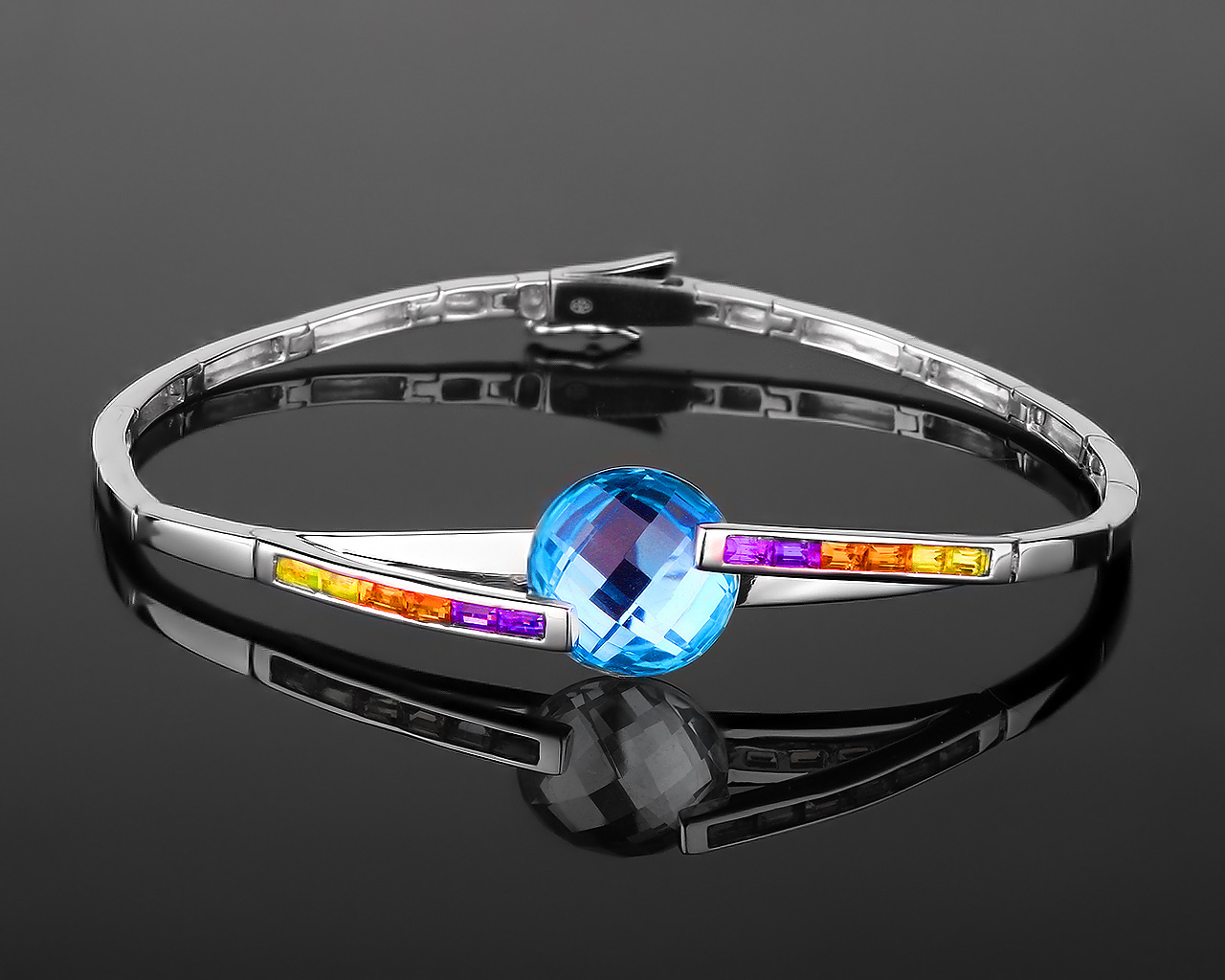 Золотой браслет с цветными камнями Guy Laroche