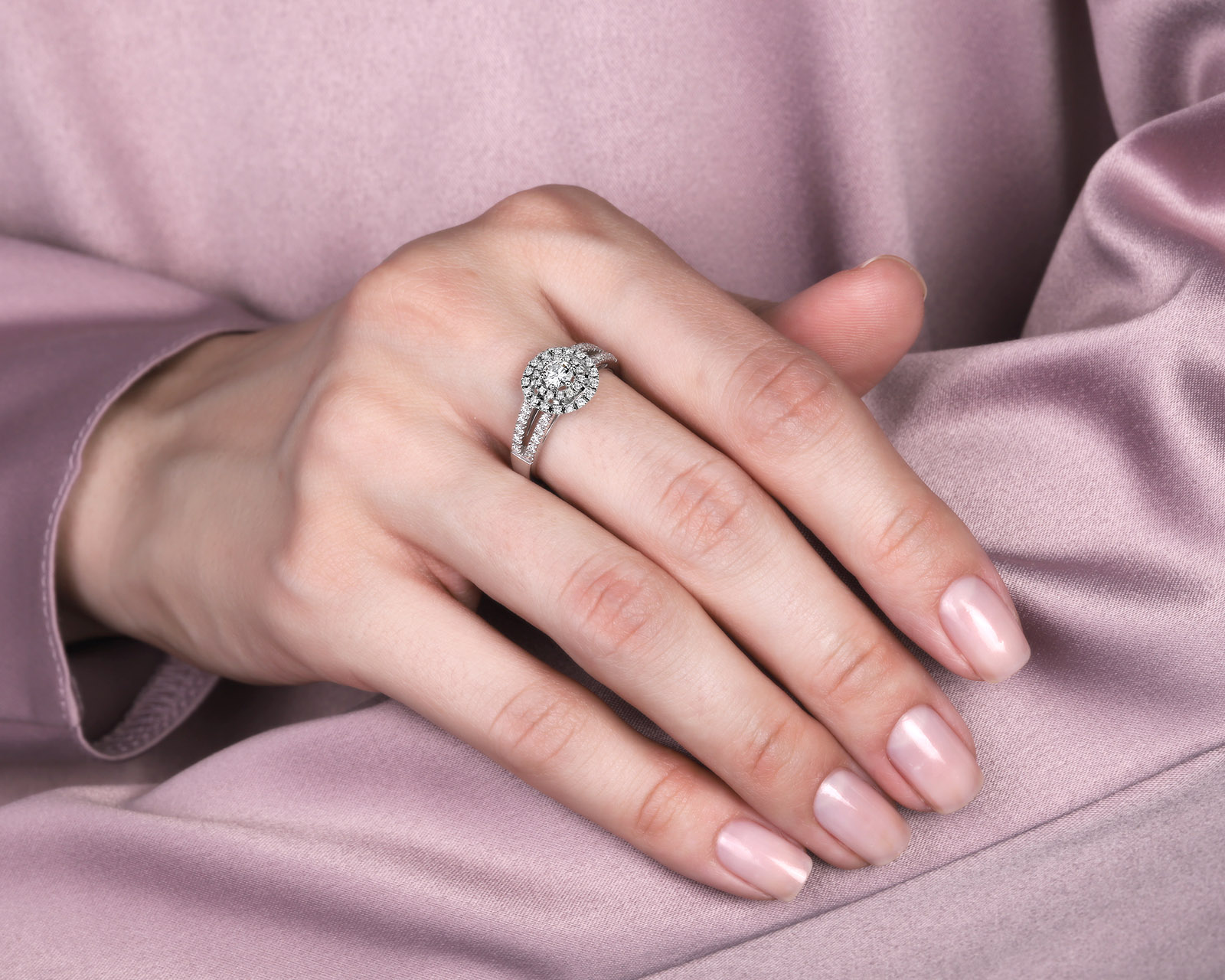 Оригинальное золотое кольцо с бриллиантами 0.63ct Constantin Artmayer