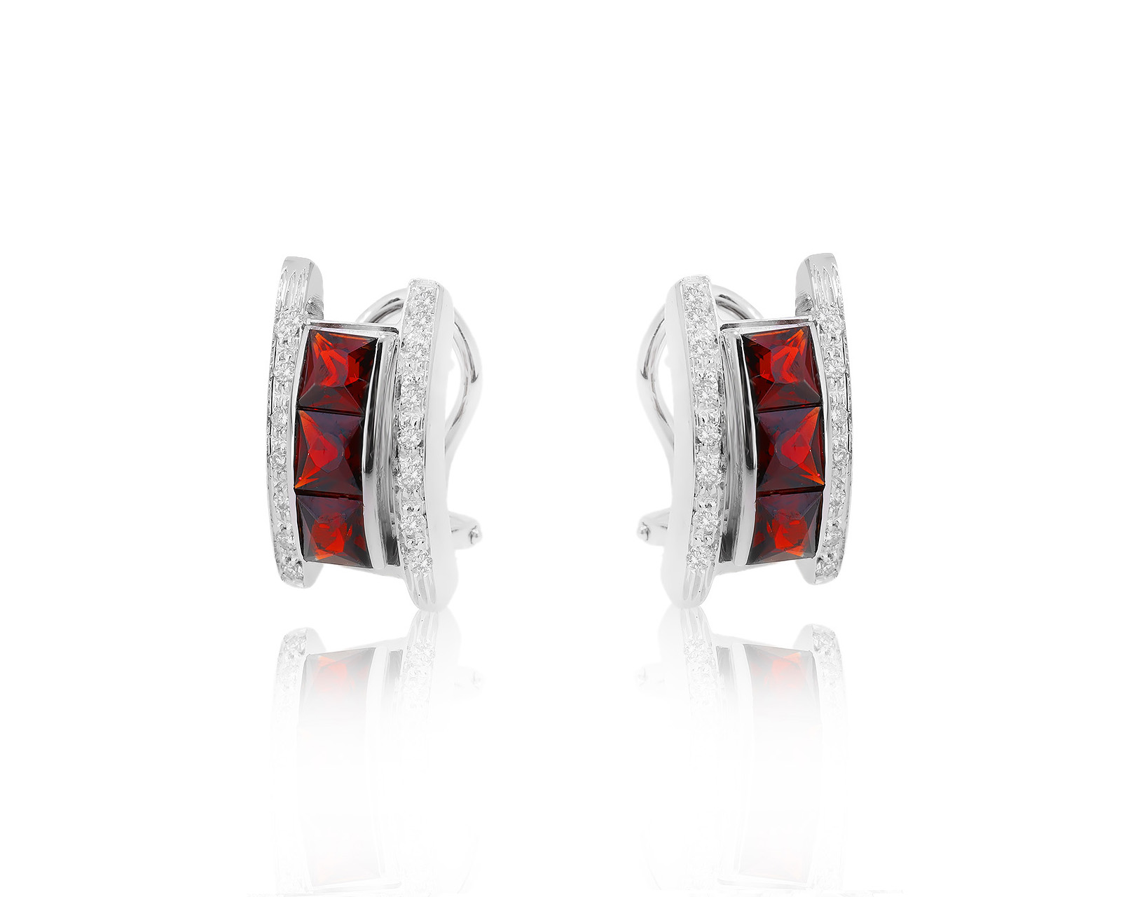 Золотые серьги с гранатами 2.64ct и бриллиантами 0.19ct