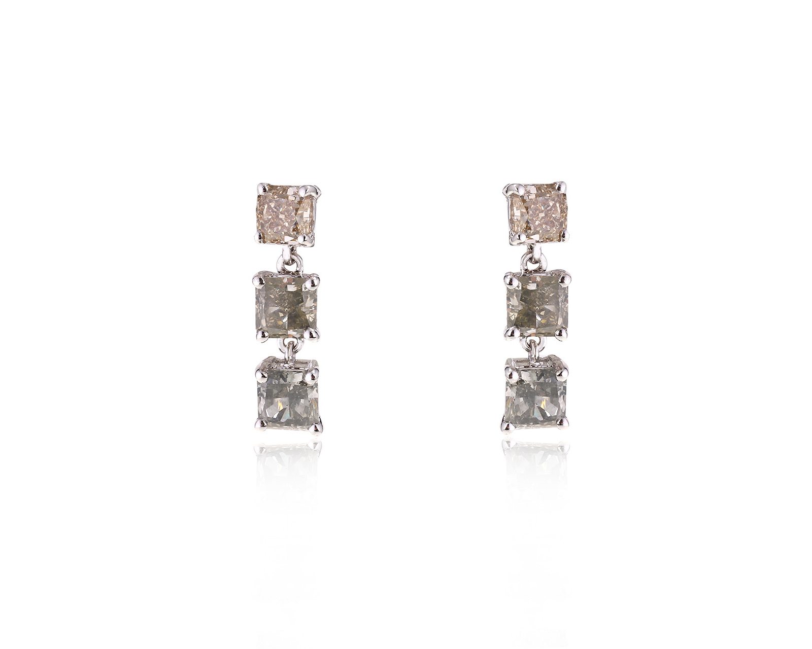 Потрясающие золотые серьги с бриллиантами 2.98ct