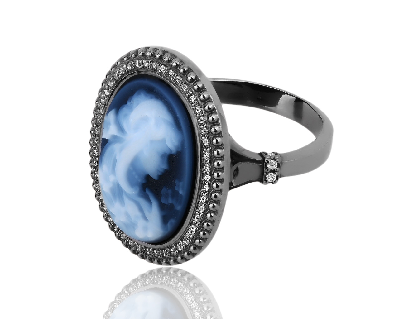 Золотое кольцо с халцедоновой камеей и бриллиантами 0.21ct 131218/9