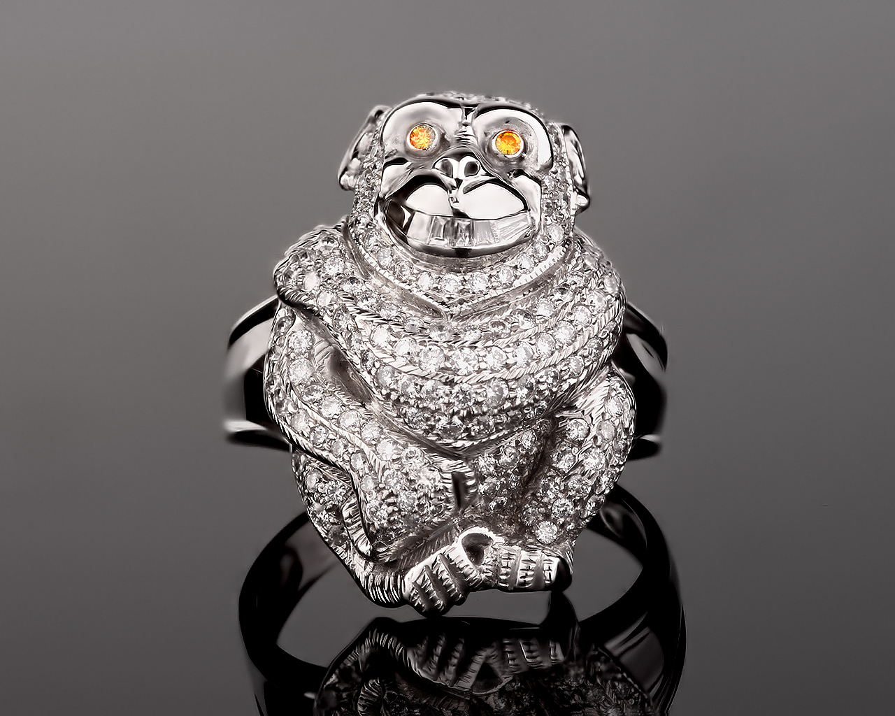 Неординарное золотое кольцо с бриллиантами 0.74ct Неординарное золотое кольцо с бриллиантами 0.74ct