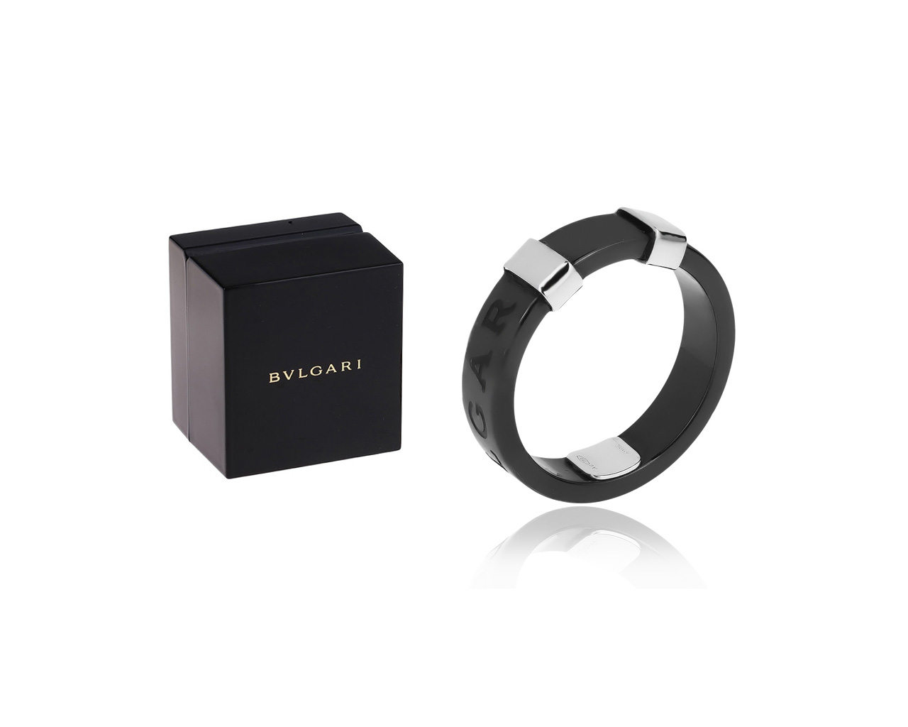 Оригинальное золотое кольцо с керамикой и бриллиантом 0.05ct Bvlgari