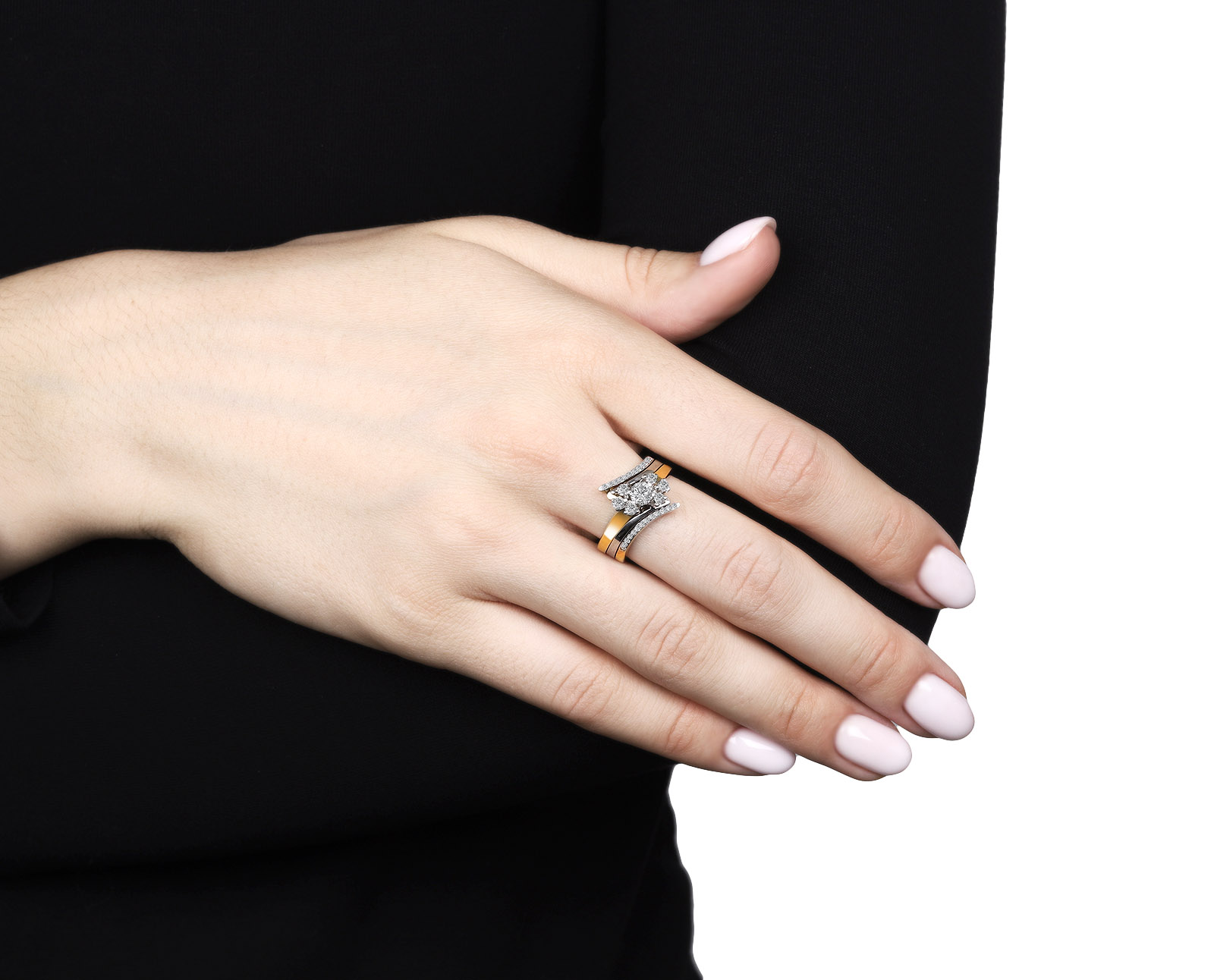 Завораживающее золотое кольцо с бриллиантами 0.64ct