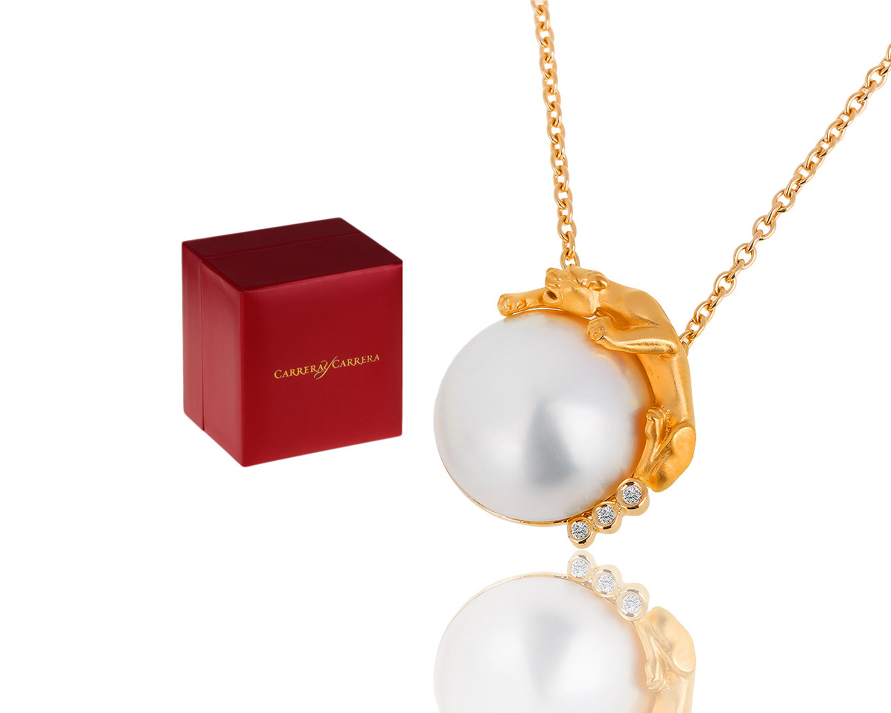 Золотая подвеска с бриллиантами и жемчугом Carrera y Carrera