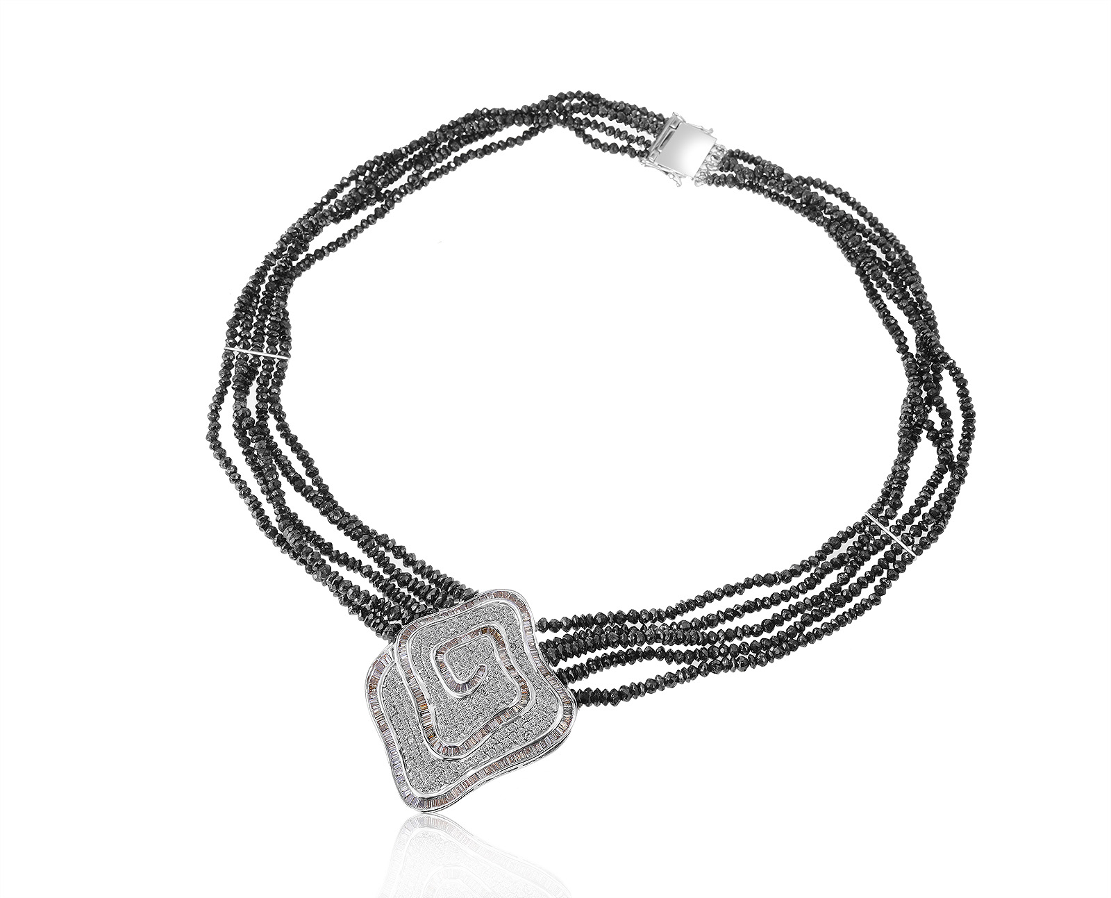 Притягательное золотое колье с бриллиантами 131.03ct