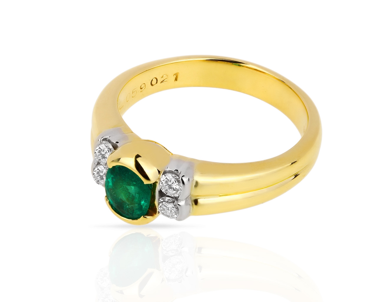 Итальянское золотое кольцо с бриллиантами и изумрудом
