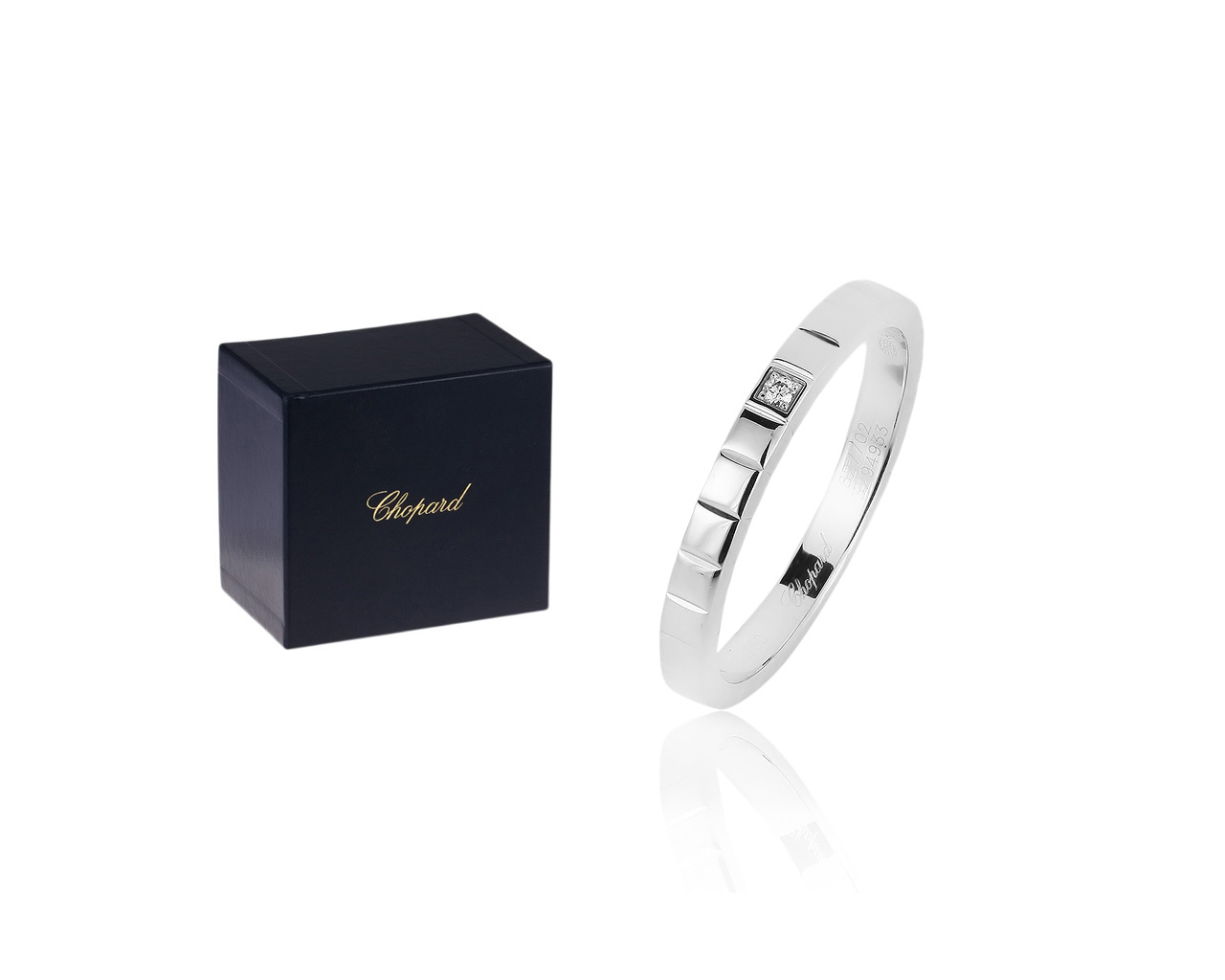 Оригинальное золотое кольцо с бриллиантом 0.01ct Chopard