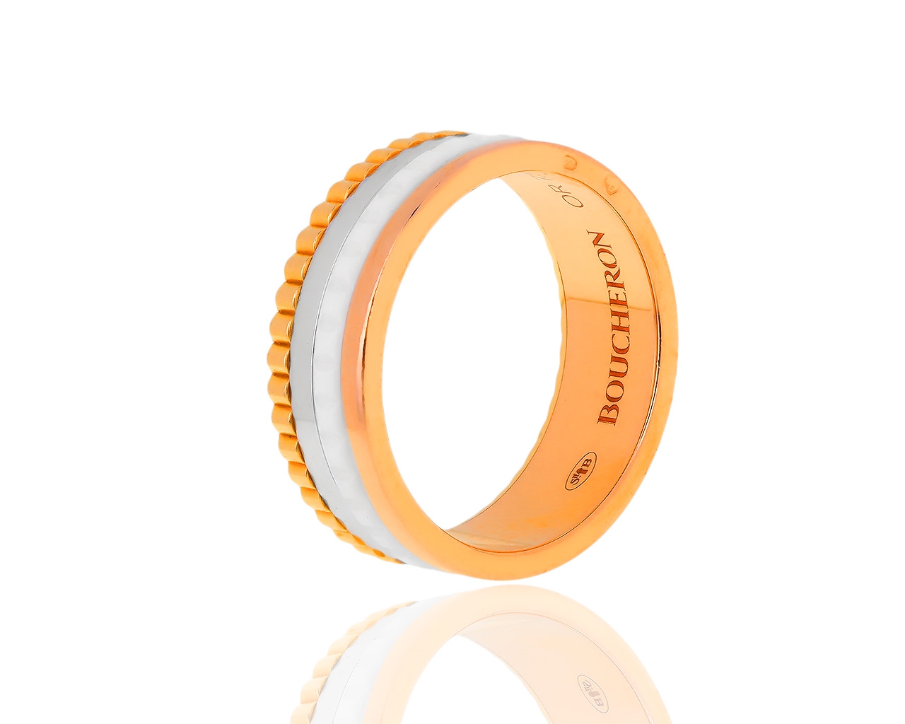 Оригинальное золотое кольцо с белой керамикой Boucheron Quatre