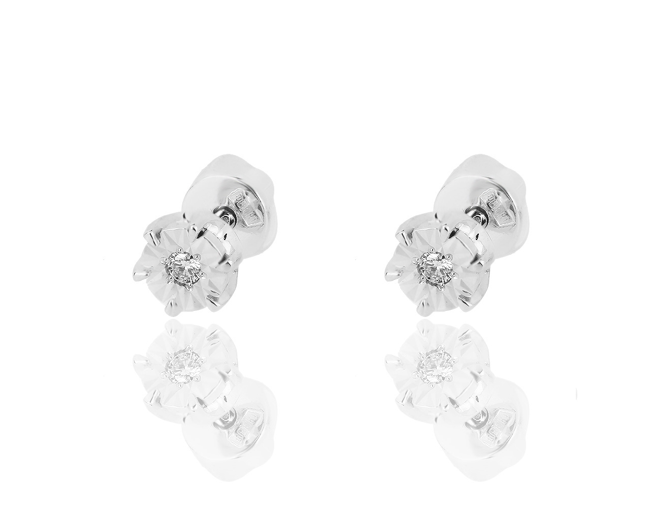 Притягательные золотые серьги-пусеты с бриллиантами 0.05ct 190619/10