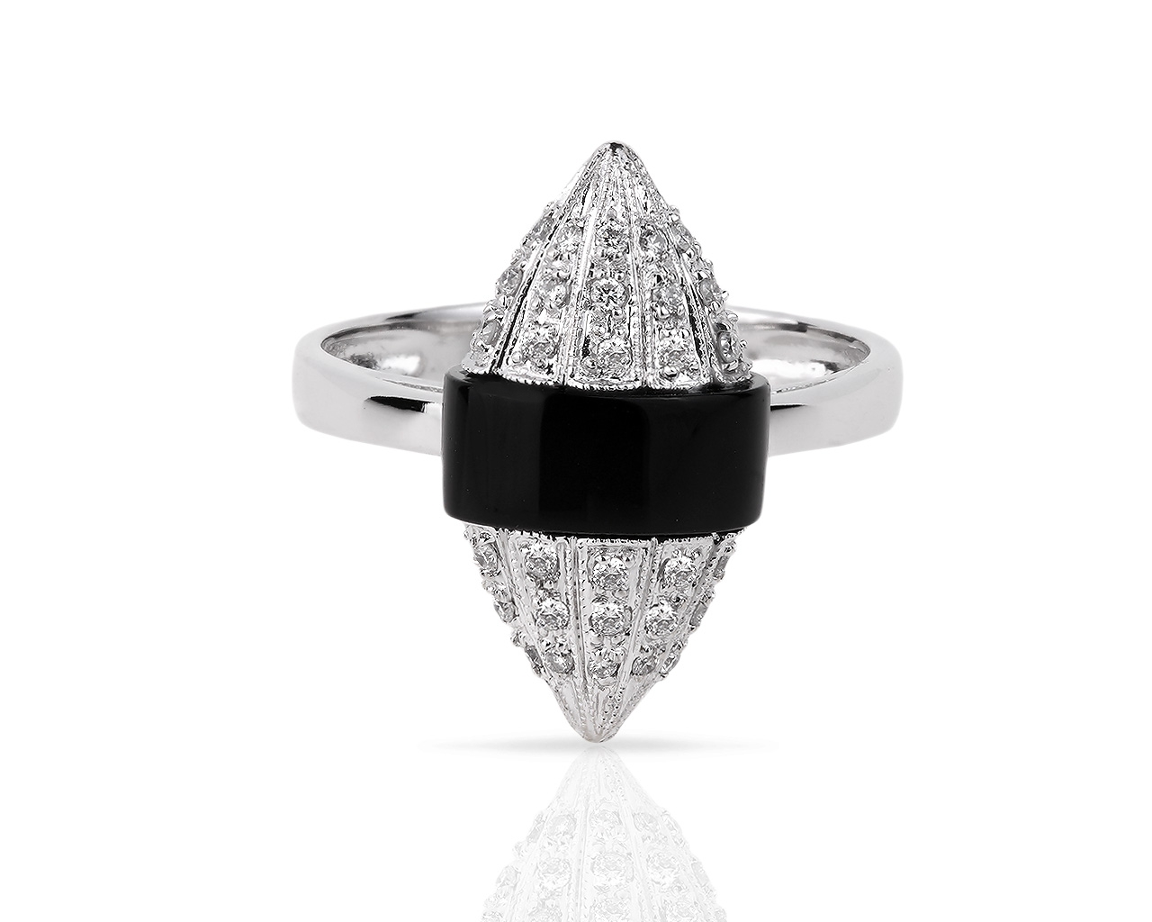 Золотое кольцо с ониксом и бриллиантами 0.14ct 220518/20