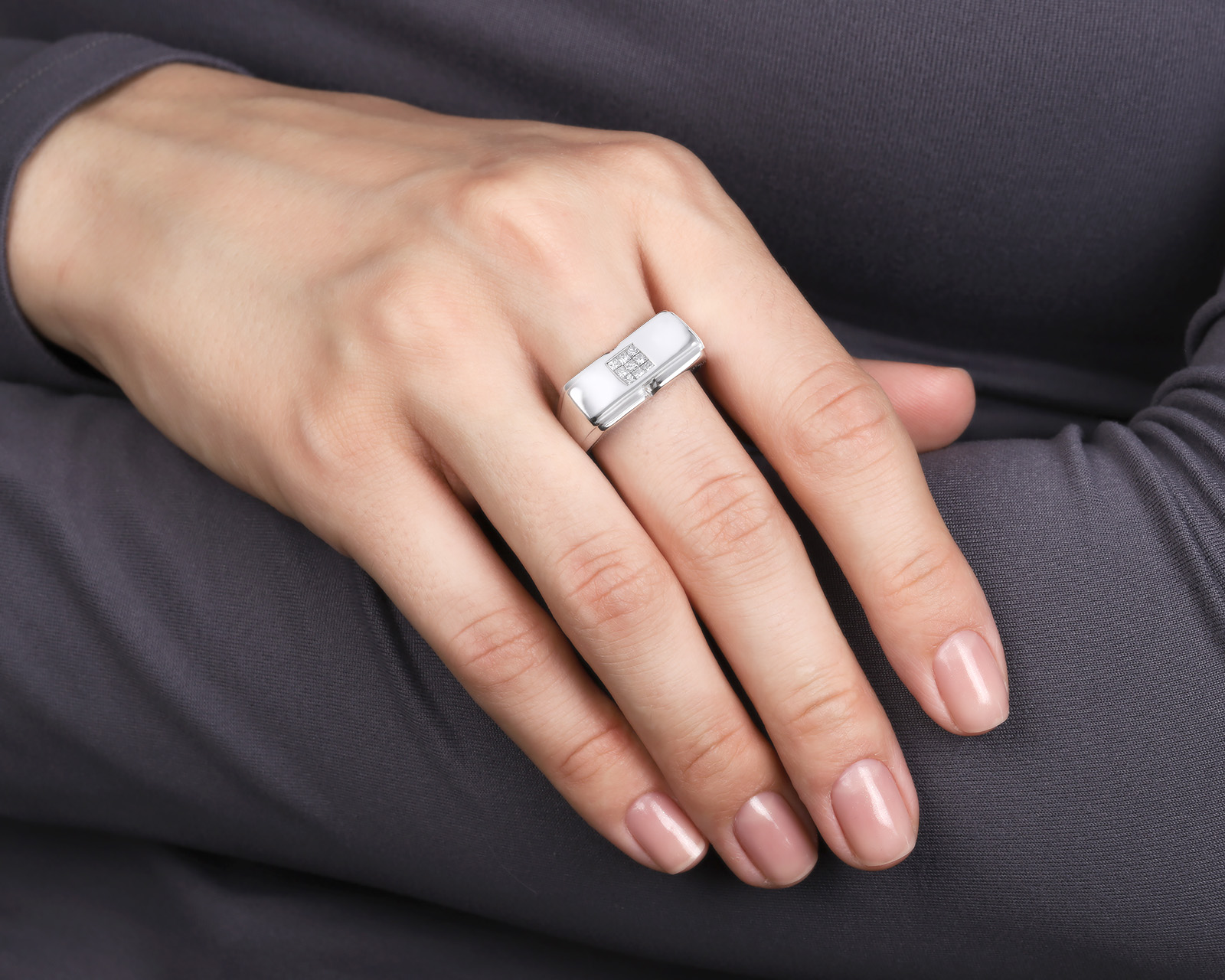 Золотое кольцо с бриллиантами 0.22ct