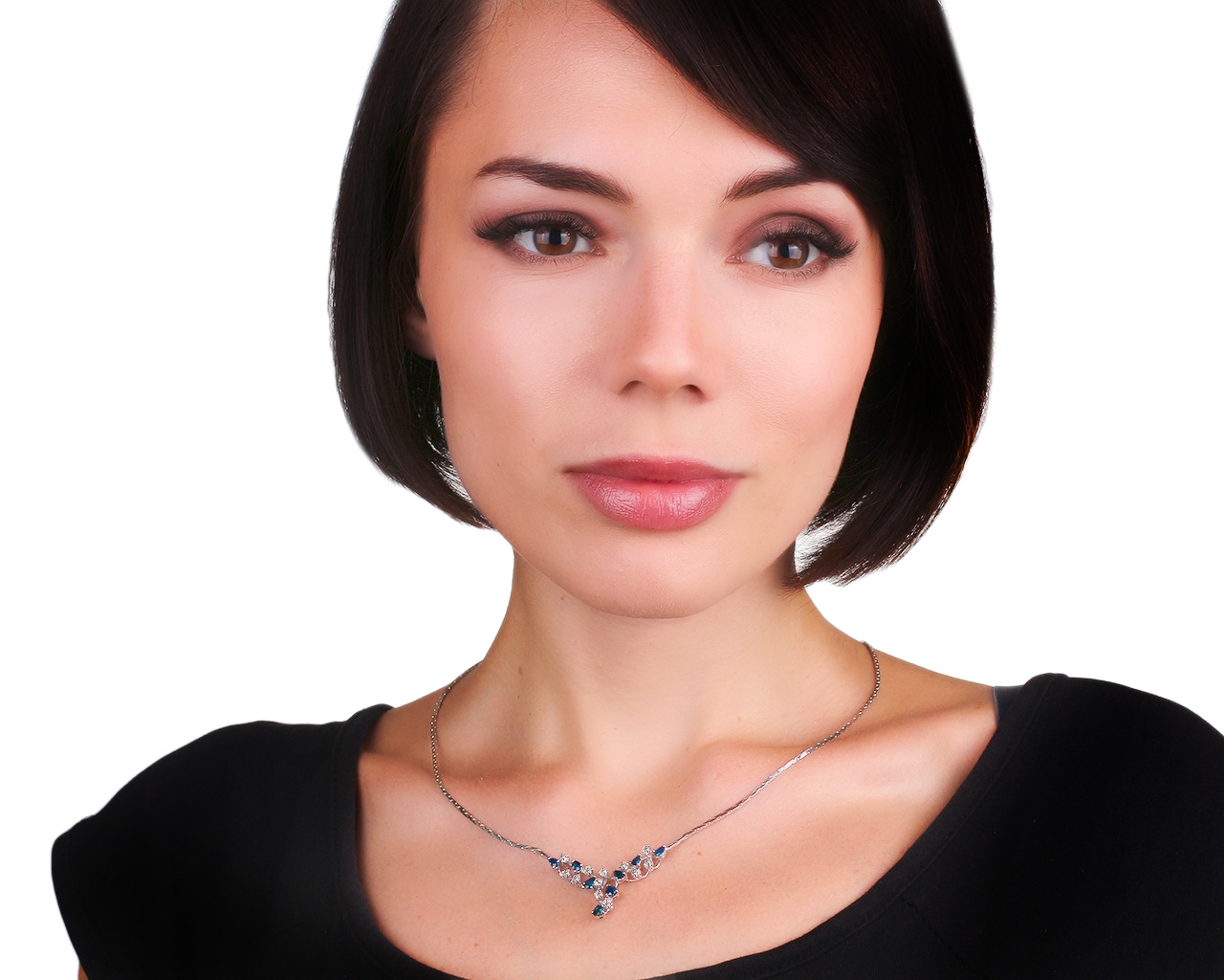 Нарядное золотое колье с сапфирами 1.31ct и бриллиантами 0.44ct