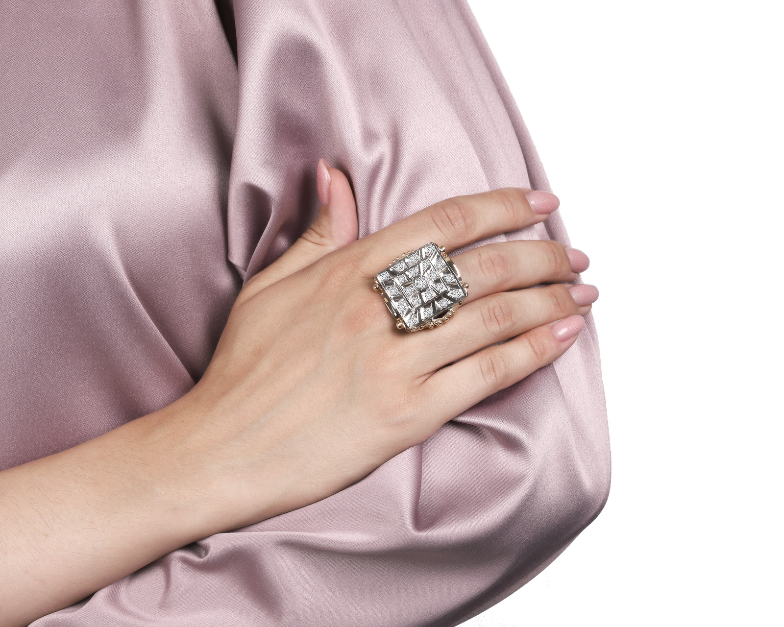 Потрясающее золотое кольцо с бриллиантами 2.78ct