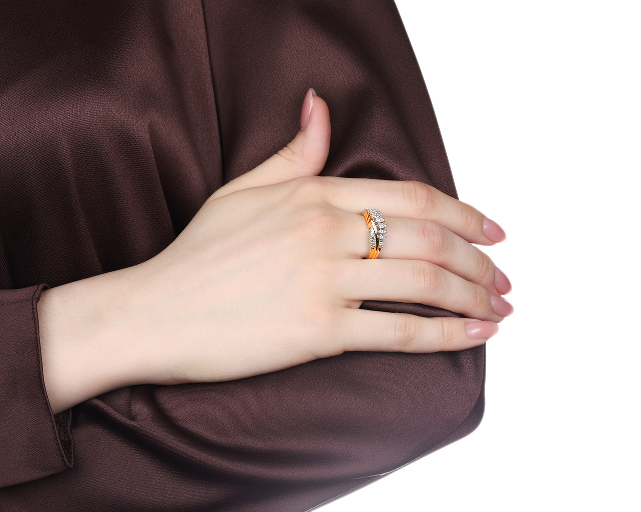 Прекрасное золотое кольцо с бриллиантами 0.63ct