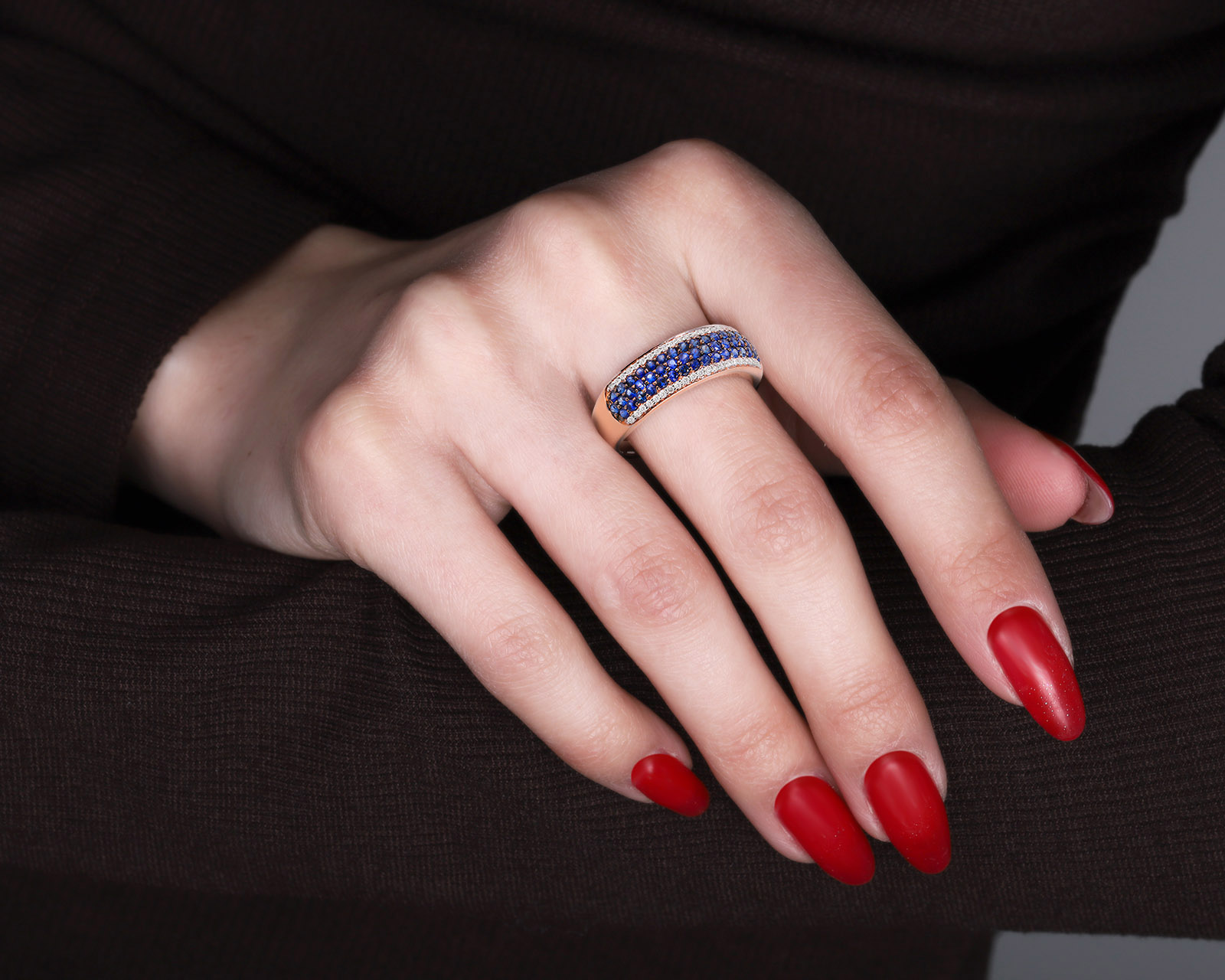 Золотое кольцо с сапфирами 0.77ct и бриллиантами 0.18ct