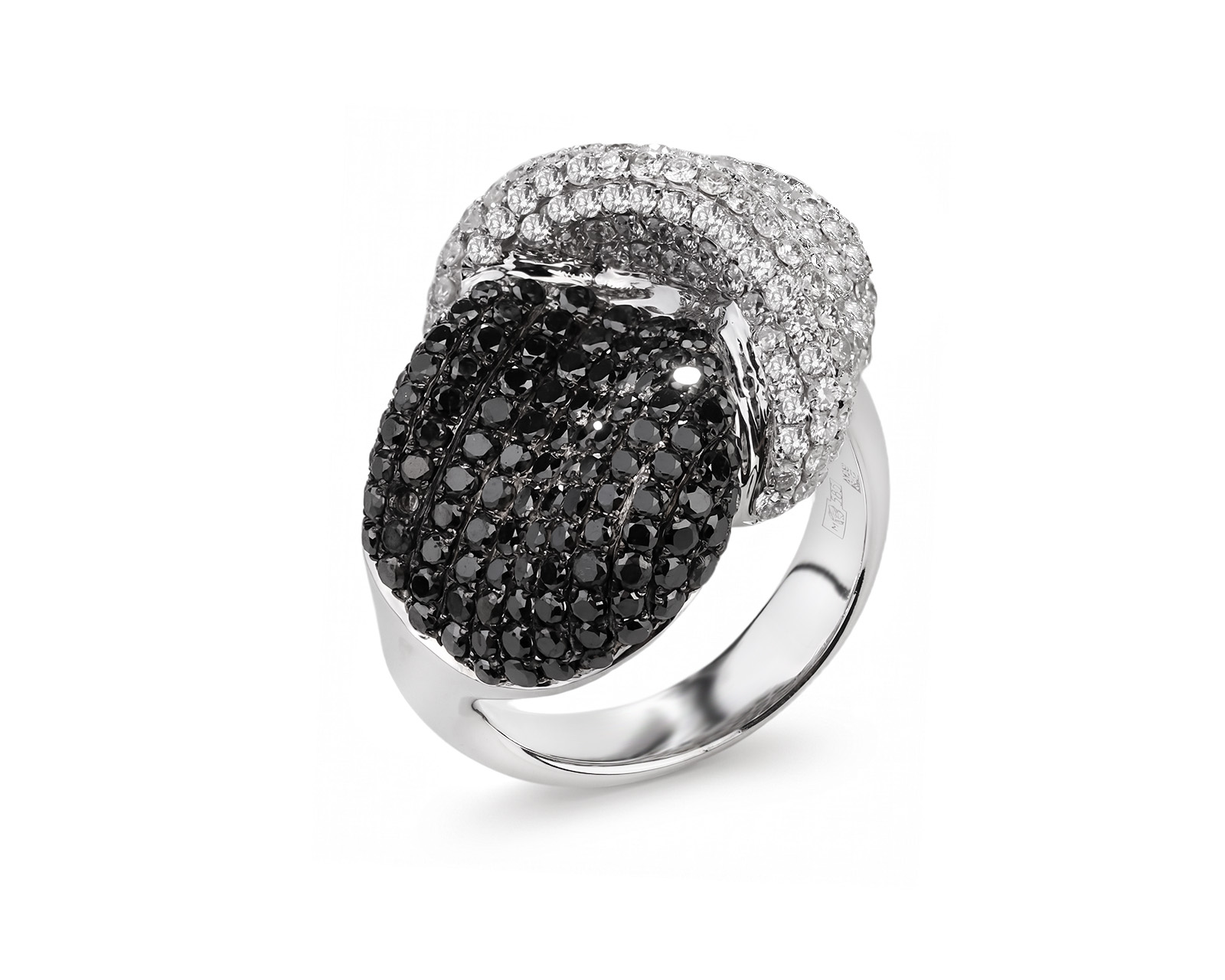 Золотое кольцо с бриллиантами 3.27ct