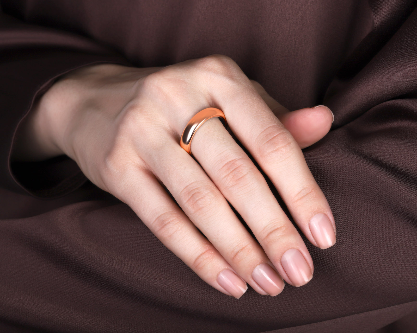 Оригинальное золотое кольцо с эмалью Korloff