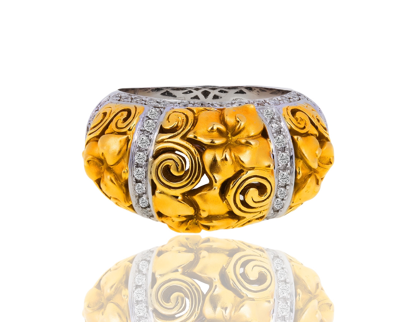 Матовое золотое кольцо с бриллиантами 0.60ct