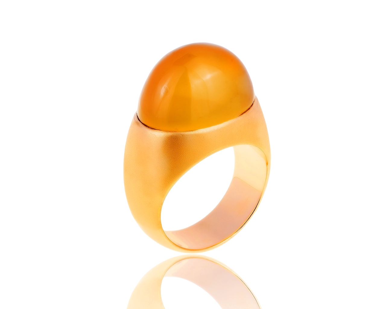 Королевское золотое кольцо с халцедоном 310519/16