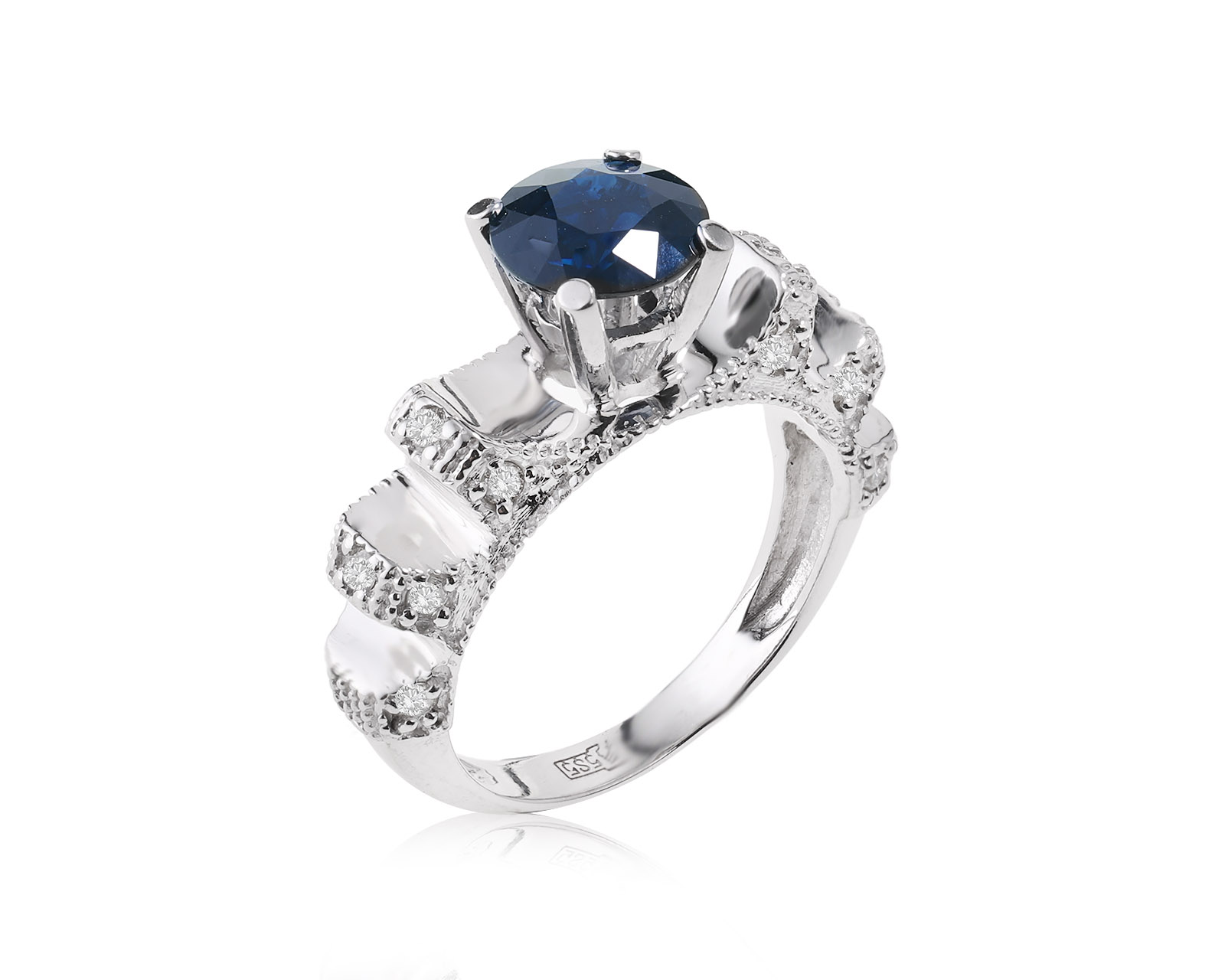 Золотое кольцо с сапфиром 1.58ct и бриллиантами 0.19ct 080823/21