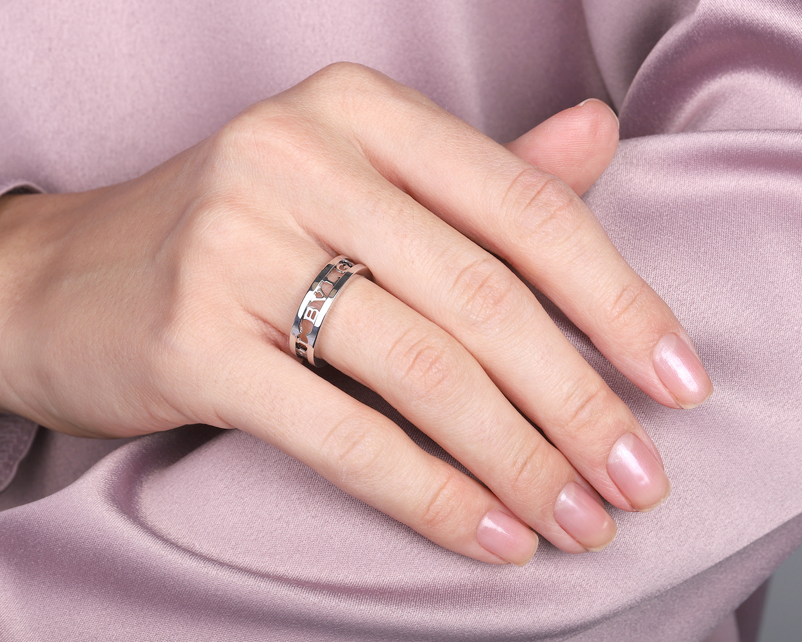 Оригинальное золотое кольцо Bvlgari B.Zero1