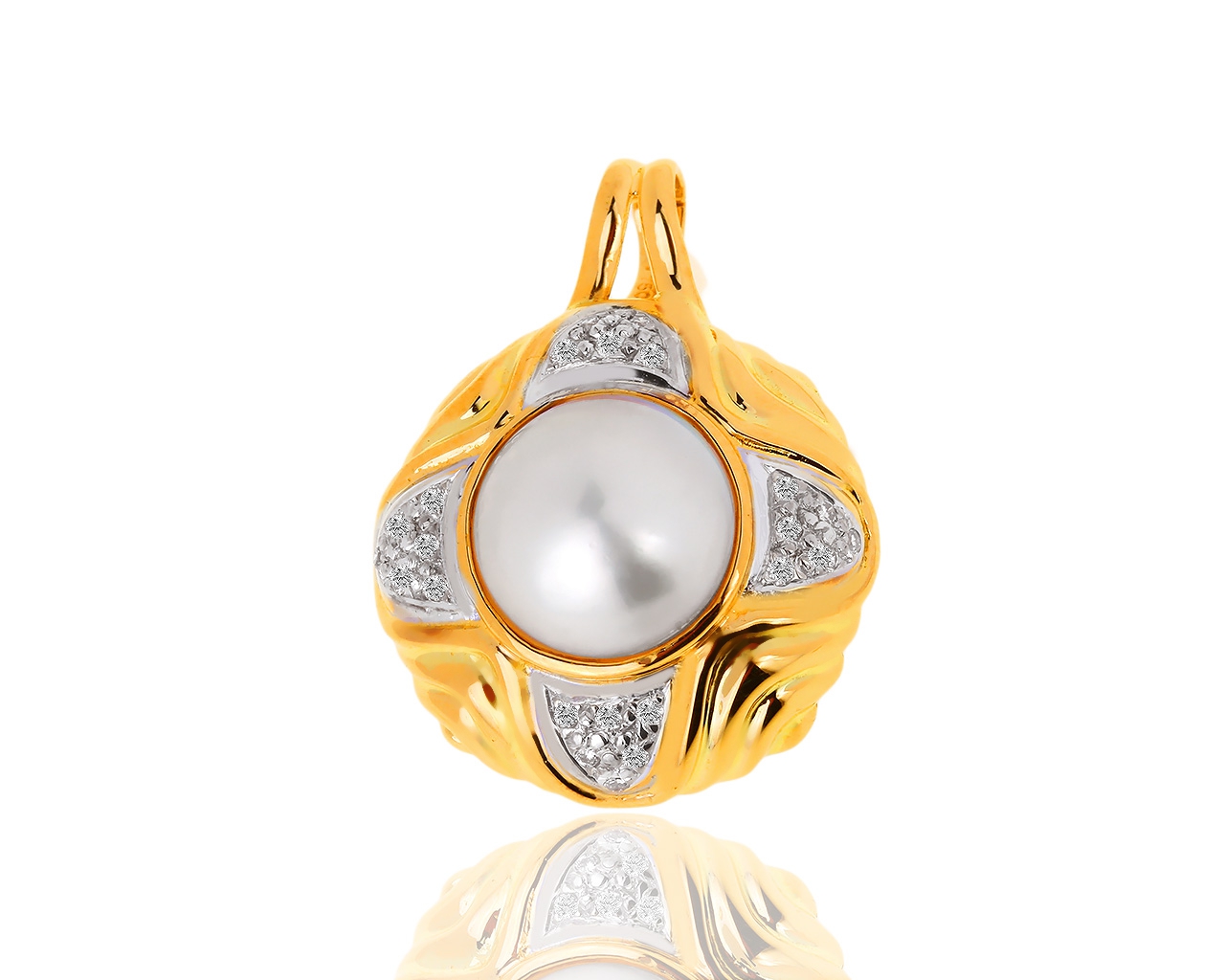 Золотая подвеска с бриллиантами 0.16ct