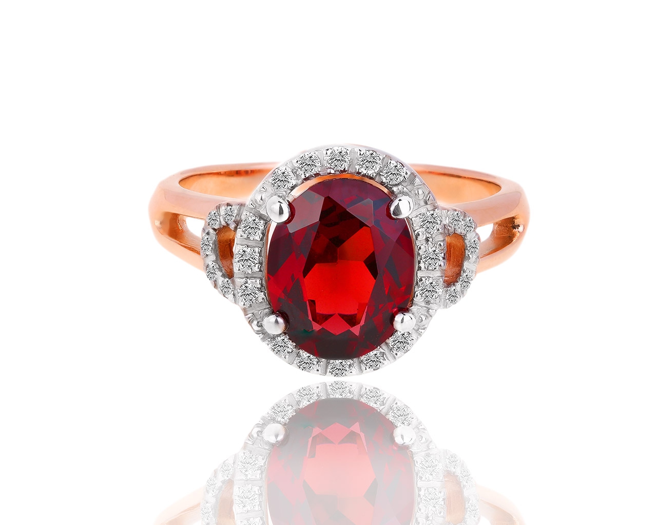 Золотое кольцо с гранатом и бриллиантами 0.09ct 080918/1