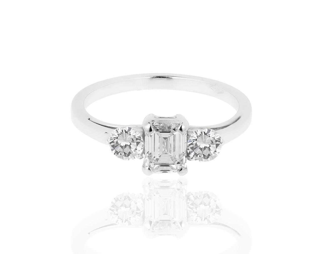 Необычное золотое кольцо с бриллиантами 1.50ct 121118/1 Необычное золотое кольцо с бриллиантами 1.50ct 121118/1
